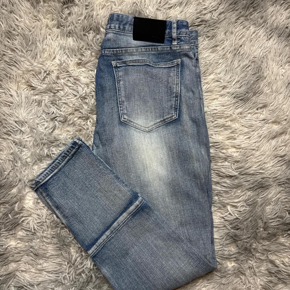 Forever 21 Men's Jeans Distressed blue denim slim fit jeans